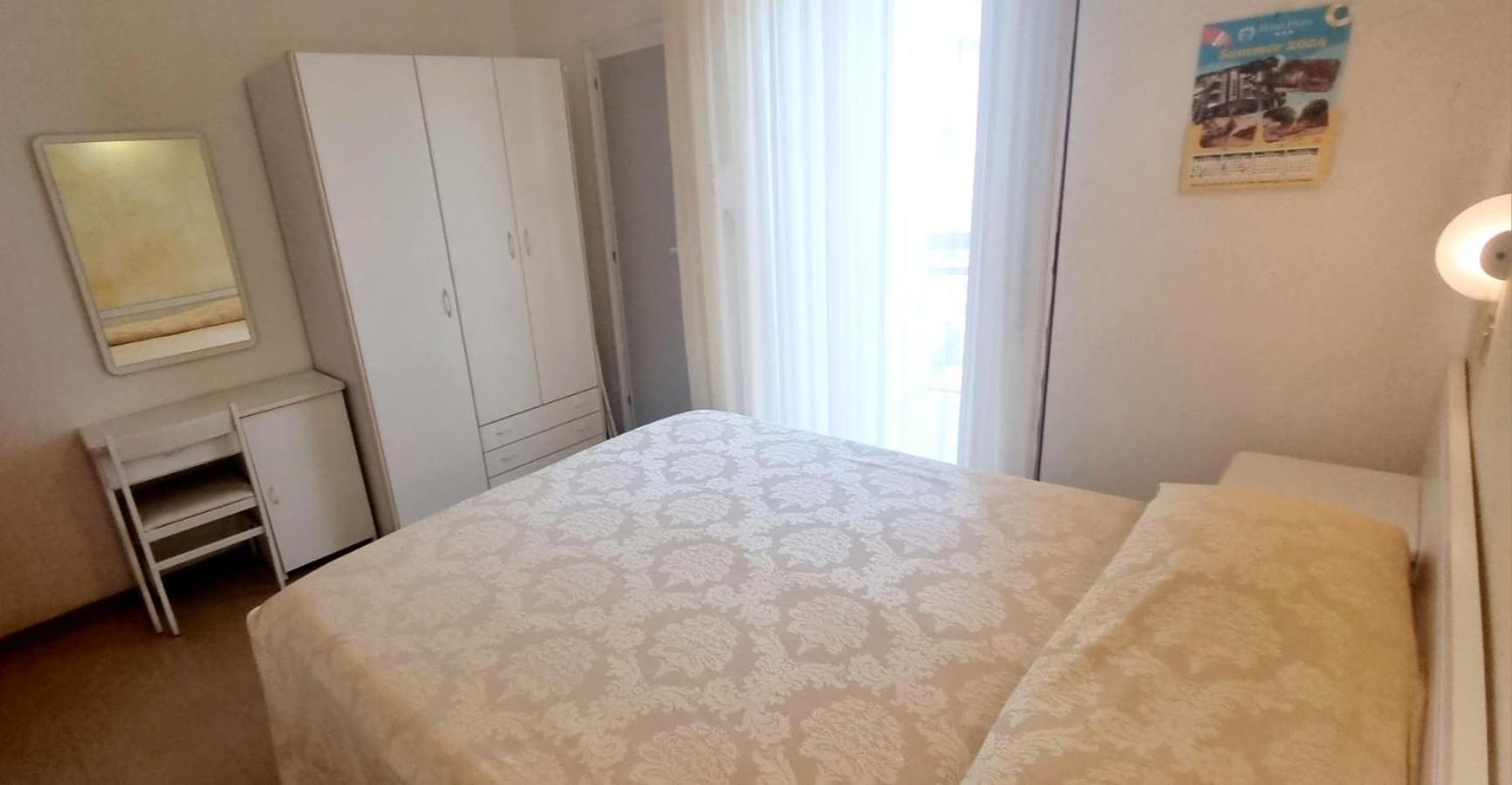 Hotel Flora Bellaria-Igea Marina Phòng bức ảnh