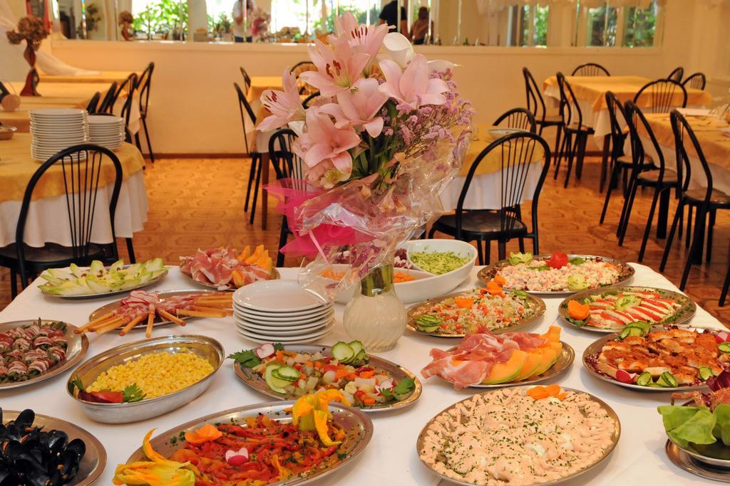 Hotel Flora Bellaria-Igea Marina Ngoại thất bức ảnh
