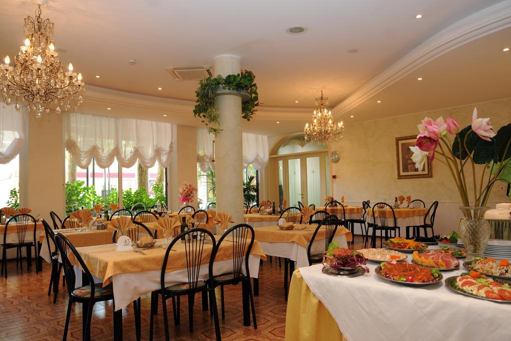 Hotel Flora Bellaria-Igea Marina Ngoại thất bức ảnh